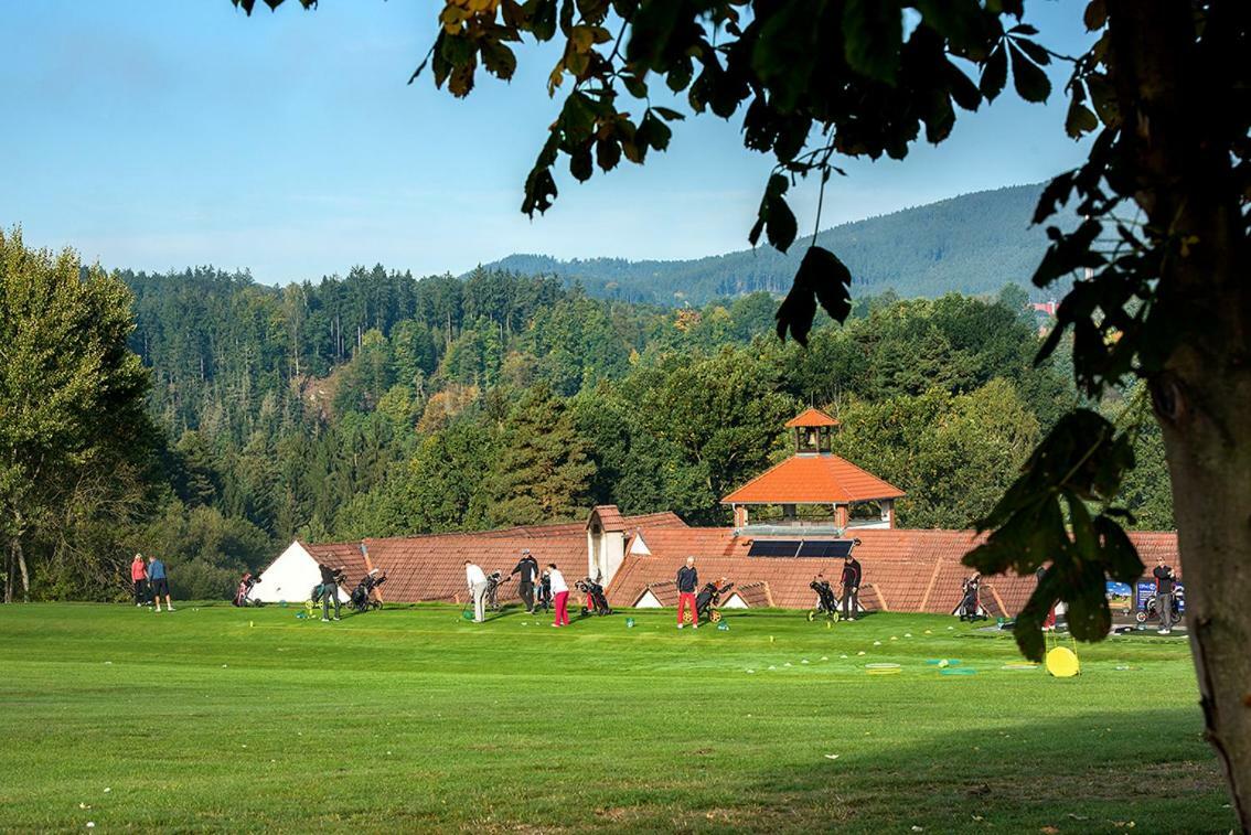 Wellness Hotel Svachovka Mirkovice Екстер'єр фото
