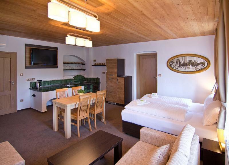 Wellness Hotel Svachovka Mirkovice Екстер'єр фото